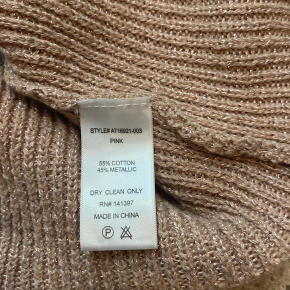 NWOT ASTR Square neckline & cropped silhouette Rose with Metallic Sweater Sz XL - Picture 5 of 7
